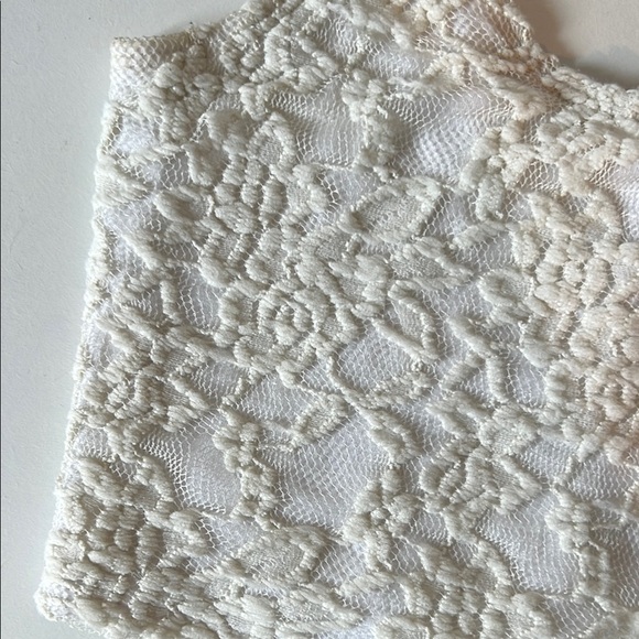 Abercrombie & Fitch Lace Crop Top Cream - Picture 4 of 7